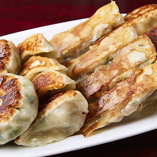 餃子専門店 藤井屋 _1