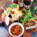 シュエット - ひな鶏のまるごとハム仕立て、トリッパのトマト煮、季節野菜と玄米のキッシュ