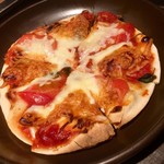 ＷＩＮＥ×鉄板料理 ば～る - ピザ♬