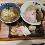 別邸 たけ井 - 特製濃厚鶏豚骨つけ麺　大盛
