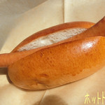 TSUGABASE - ホットドッグ(680円)、おやき ネギ味噌(350円)にあったまるカフェラテ(500円)☆彡
ホットドッグは自分でケチャップとマスタードをかけるらしい。ホットドッグのパンもちゃんと美味しいのだ♪