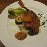ミナミ - 肉料理　フランス産鴨もも肉のコンフィ、きくいものピューレ