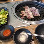 ヨプの王豚塩焼 熟成肉専門店 - 