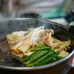 米沢牛亭 ぐっど - 2019.6 すき焼きの野菜（小松菜、白菜、しめじ、えのき、豆腐、しらたき）