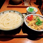 讃岐うどん 野らぼー - 釜揚げうどんと親子丼