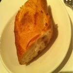 アーリア ディ タクボ - 玉ねぎの酵母で発酵させた自家製パン