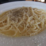 ラ クチーナ ヴェンティトレ - 2011/12　チーズと黒胡椒　うまい！