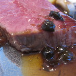 徳島県産すだち牛のロースト  ケッパーソース2