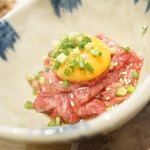 本気焼肉 肉とめし 肉寿司 - 和牛ユッケ