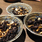 Izakaya Sazan - お通し(ひじきの煮物）
