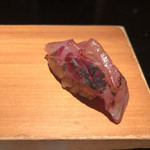 鮨し人 - アジの握り