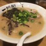 一閃閣 - とんこつラーメン