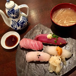 夜ノ森 - 本日のにぎりメニューから ♪   シジミの お味噌汁は サービス ╰(*´︶`*)╯