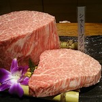 和牛 まつした - ■■黒毛和牛厳選 極きわみｺｰ11,000+ｺｰｽﾎﾙﾓﾝ500＋ﾋﾞｰﾙ生780・小瓶680＋ｽﾊﾟｰｸﾘﾝｸﾞﾜｲﾝ5,000=18,060円 2019年06月