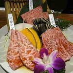 和牛 まつした - ■■黒毛和牛厳選 極きわみｺｰ11,000+ｺｰｽﾎﾙﾓﾝ500＋ﾋﾞｰﾙ生780・小瓶680＋ｽﾊﾟｰｸﾘﾝｸﾞﾜｲﾝ5,000=18,060円 2019年06月