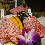 和牛 まつした - ■■黒毛和牛厳選 極きわみｺｰ11,000+ｺｰｽﾎﾙﾓﾝ500＋ﾋﾞｰﾙ生780・小瓶680＋ｽﾊﾟｰｸﾘﾝｸﾞﾜｲﾝ5,000=18,060円 2019年06月