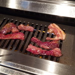 焼肉パーク - ジューシーなお肉たち