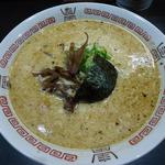 哲麺 与野駅前店 - 豚骨醤油ラーメン５００円