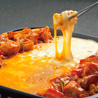 Popular cheese dakgalbi! Enjoy Korean food at Hanbuta Shop!