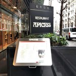 アピシウス - 看板とメニュー