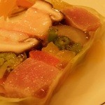 スペシャリティレストラン マルメゾン - オマール海老のポシェ／鮪中トロのミ・キュイ