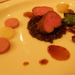 スペシャリティレストラン マルメゾン - 仔羊背肉のロティ２つのジャガイモのプレゼと冬野菜のグラッセ添え