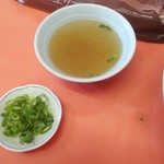 Daikokuya Hanten - 付いてくるスープ、ネギ