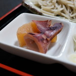 Kanno Ya - 大根とイカの煮物