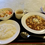 中央区役所　グリル - 日替わりランチ（麻婆豆腐）