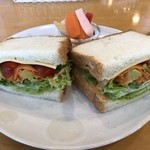 Cafe Kotonoha - 週替わりサンドイッチ（アボカドとトマトのサンドイッチ）