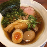 麺作 赤シャモジ - 『基本の淡麗らーめん』650円
      『味玉』120円
      