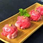 Yakiniku Motsunabe Gojouen - 牛炙り手まり寿司