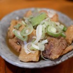 新潟屋 - 煮込み  300円
            味付けは割りとあっさりめ。