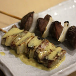 炭火焼居酒屋あかつき - 砂肝、豚バラ