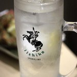 炭火焼居酒屋あかつき - 麦焼酎の水割り