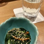 吟醸マグロ - 日本酒利き酒コース60分¥1500(外税)
お通し¥350(外税)のモロヘイヤ