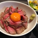 和伊之介 - 料理写真:ローストビーフ丼　９８０円