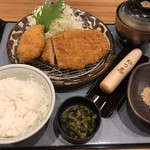 とんかつ かつ喜 - お昼のサービスランチ。