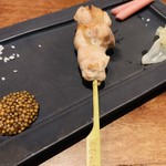 やきとり 嶋家 - 粒マスタードで食べるのも美味しい。