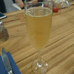 Marina Moncho's - どうってことのないCAVA　4.5ユーロ