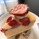 レ･シャン - イチゴのチーズケーキ 380円