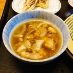 ウエストうどん - かしわと玉葱のあったかつけ汁