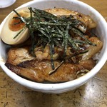 まるQ - ミニチャーシュー丼