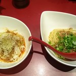 くにまつ＋武蔵坊 - くにまつ（ごま）＋武蔵坊（醤油）ハーフ&ハーフセット　（他にご飯と温泉卵が付きます）