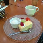 Mikuriya Dainingu - 洋食ランチのデザート、コーヒー