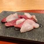 肉屋 雪月花 NAGOYA - 日間賀島のフグのたたき、田村牧場の神戸牛のマル