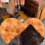 まるぶつ 長瀞雷神堂  - 焼きたてせんべい