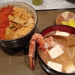 ぺりーのいくら丼 - うに＆いくら丼＋かに汁