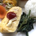 カフェアンドショップ ロータスランド - 2019/06/12 週替
      新玉ねぎ大豊作！感謝プレート 550円
      ・新玉ねぎのカップグラタン・新玉ねぎ入りプレーンオムレツ・エンサイ炒め・オニオンスープ・赤玉ねぎのスライス・フレッシュサラダ・ごはん