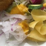 カフェアンドショップ ロータスランド - 2019/06/12 週替
      新玉ねぎ大豊作！感謝プレート 550円
      ・新玉ねぎのカップグラタン・新玉ねぎ入りプレーンオムレツ・エンサイ炒め・オニオンスープ・赤玉ねぎのスライス・フレッシュサラダ・ごはん